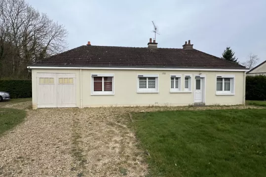 MAISON DE OLAIN PIED PROCHE COMMERCES