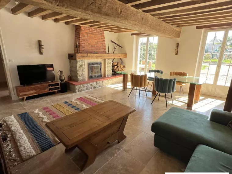 FERME RENOVEE SUR 5487M² DE JARDIN CLOS