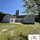 MAISON DE PLAIN PIED AVEC GRAND TERRAIN AU CALME