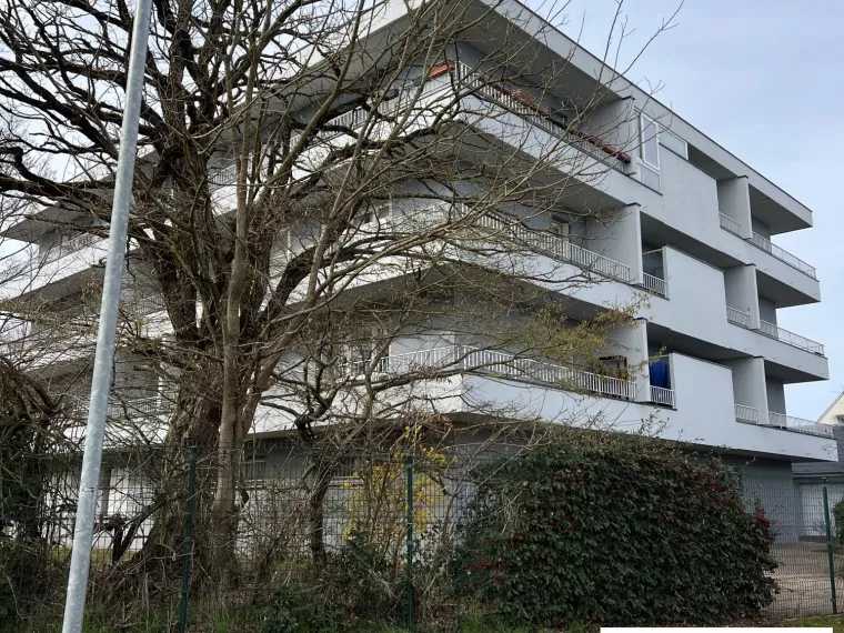 Appartement de Type F3 avec Balcon à Sully-sur-Loire