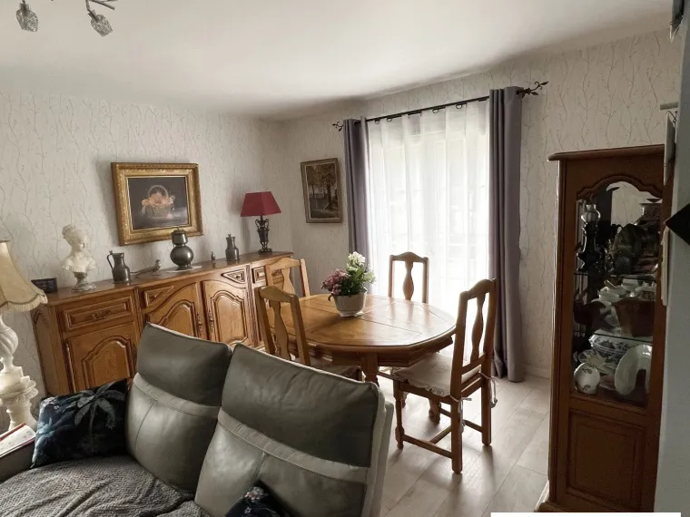 MAGNIFIQUE VIAGER OCCUPE PAR UN COUPLE. 5 PIÈCES À CERDON