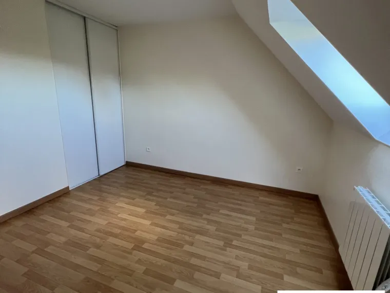 Maison récente en résidence privée à 800m du centre ville de