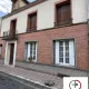 MAISON DE VILLE SUR SOUS-SOL COMPLET AVEC COUR PROCHE DU CHATEAU