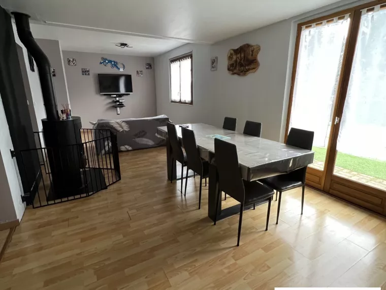 MAISON RENOVEE AVEC GOUT SUR 986 M² PROCHE SULLY SUR LOIRE