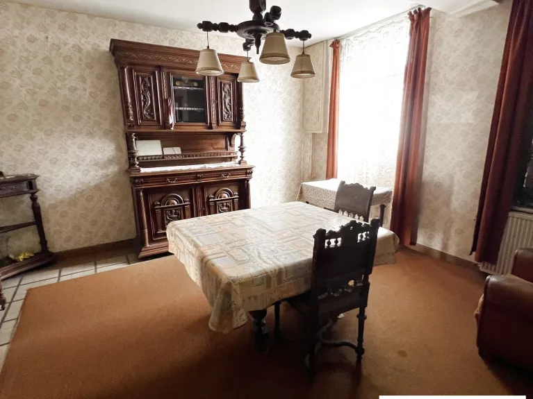 MAISON DE 1850 A RENOVER AU CENTRE DES BORDES — 16