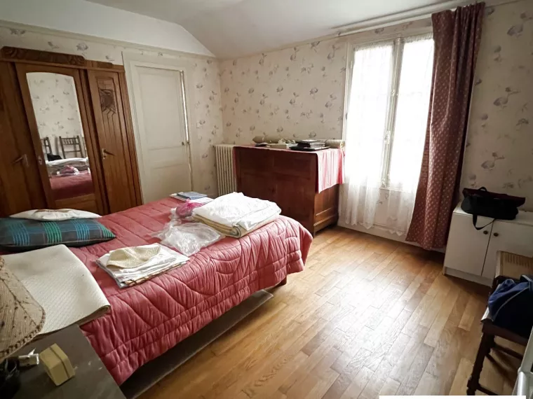 Spacieuse Maison de Ville au Coeur du Centre, Idéale pour Grand