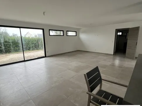 Maison neuve en bois à Ouzouer-sur-Loire : design moderne et é — 11