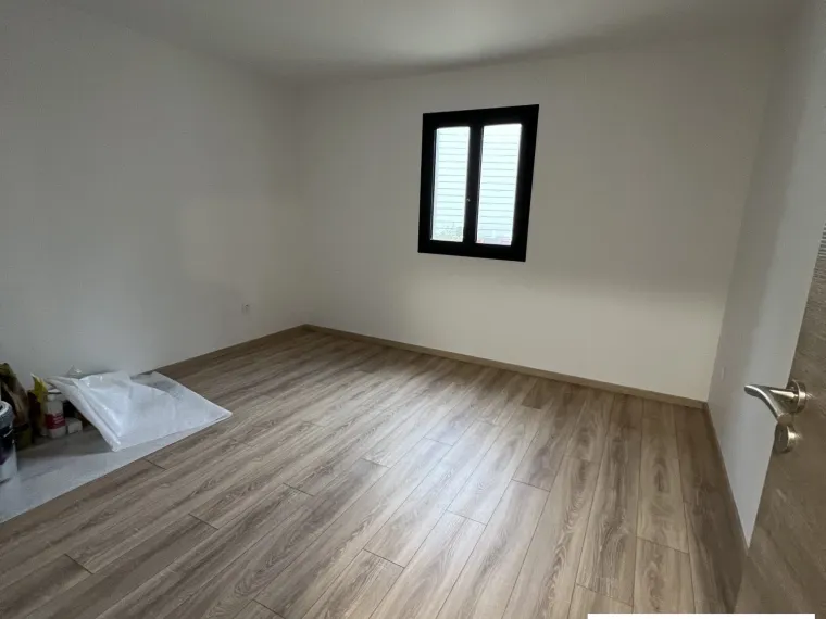 Maison neuve en bois à Ouzouer-sur-Loire : design moderne et é