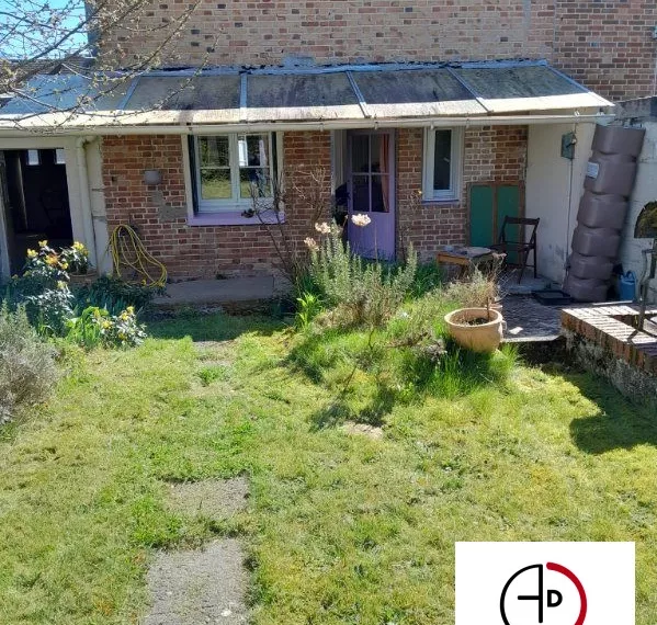 CHARMANTE MAISON EN BRIQUES DANS VILLAGE DE SOLOGNE TOUS COMMERC