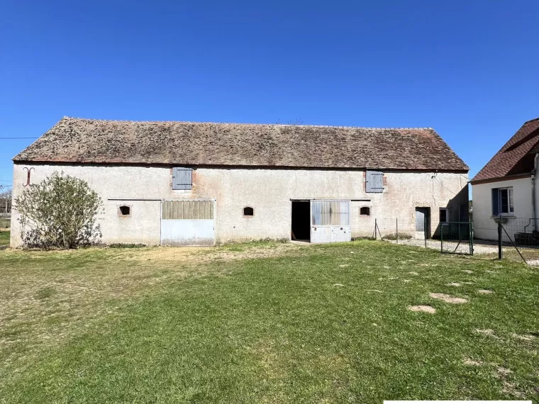 MAGNIFIQUE CORPS DE FERME AVEC DEPENDANCES