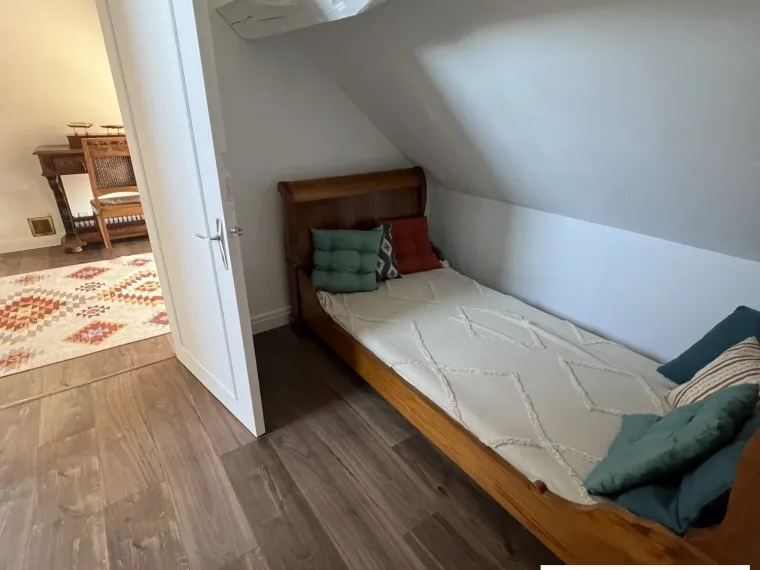 FERME RENOVEE SUR 5487M² DE JARDIN CLOS