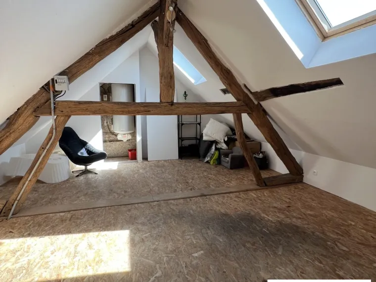 FERME RENOVEE SUR 5487M² DE JARDIN CLOS
