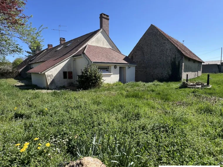 FERME RENOVEE SUR 5487M² DE JARDIN CLOS