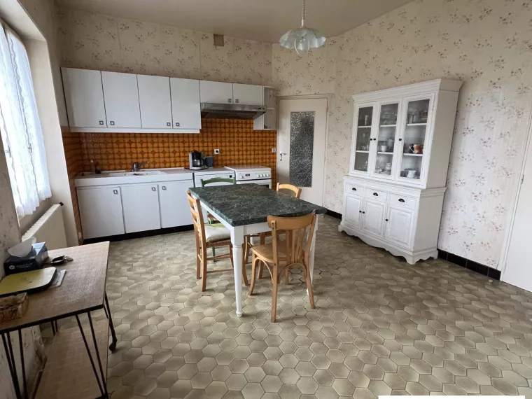 MAGNIFIQUE MAISON DE 188M² AU CENTRE-VILLE DE DAMPIERRE