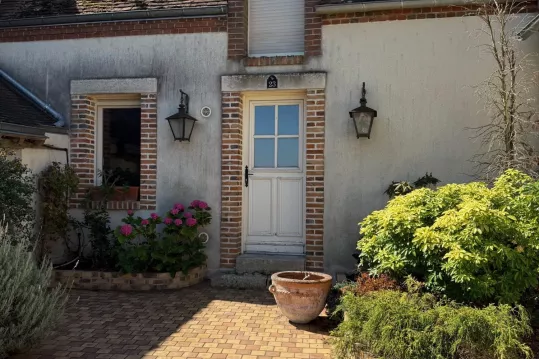 Maison de passeur de Loire vue sur Loire
