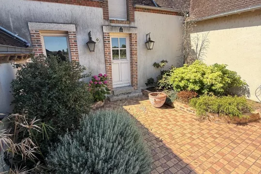 Maison de passeur de Loire vue sur Loire