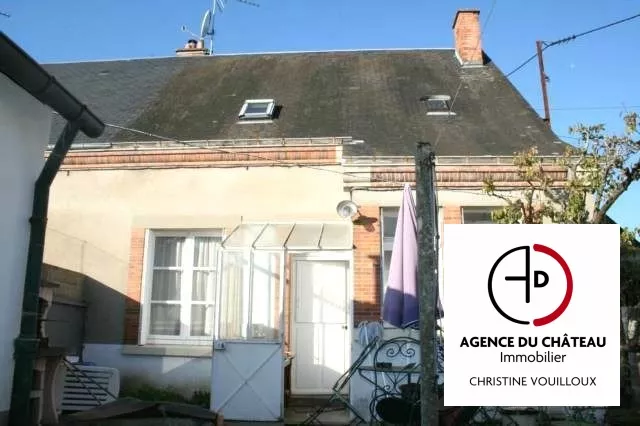 MAISON DE VILLE AVEC PETIT JARDIN