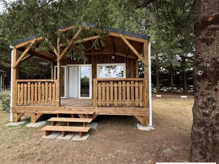 PROCHE SULLY SUR LOIRE CHALET AMENAGE SUR SITE PAYSAGE AVEC ETAN