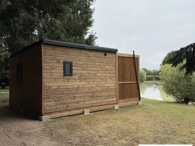 PROCHE SULLY SUR LOIRE CHALET AMENAGE SUR SITE PAYSAGE AVEC ETAN