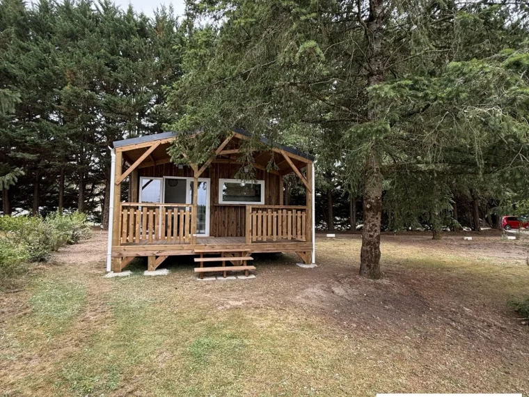 PROCHE SULLY SUR LOIRE CHALET AMENAGE SUR SITE PAYSAGE AVEC ETAN