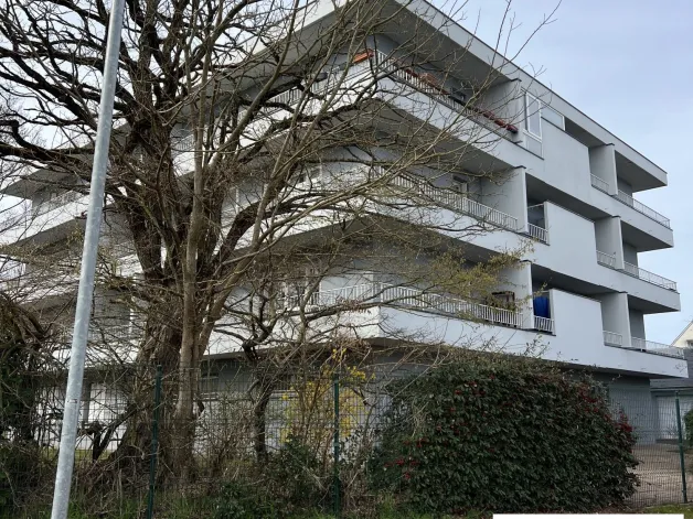 Appartement de Type F3 avec Balcon à Sully-sur-Loire — 12