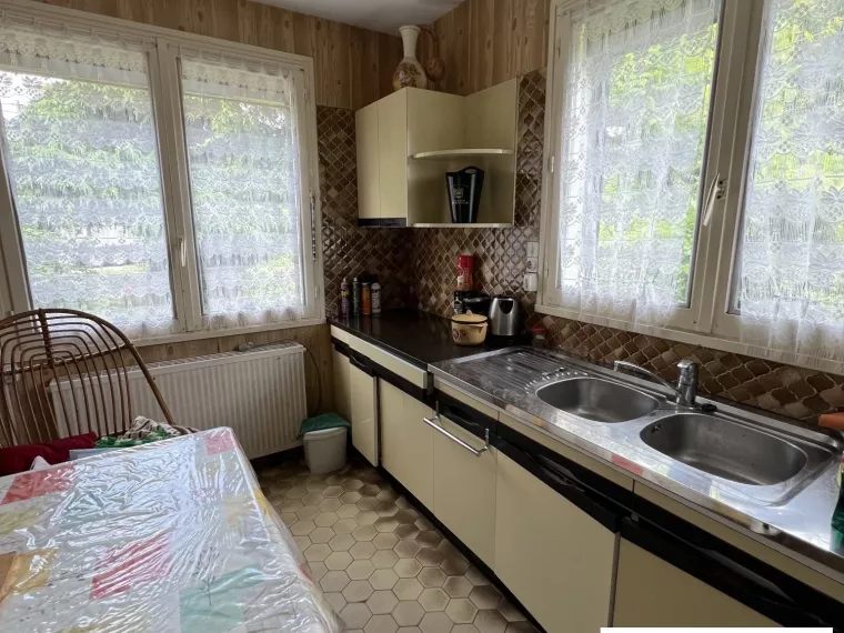 Charmante maison avec sous-sol à Sully-sur-Loire, agrémentée