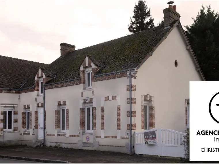 Grande maison de ville avec belles prestations et jardin bords d