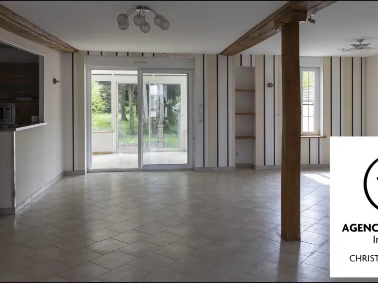 Grande maison de ville avec belles prestations et jardin bords d