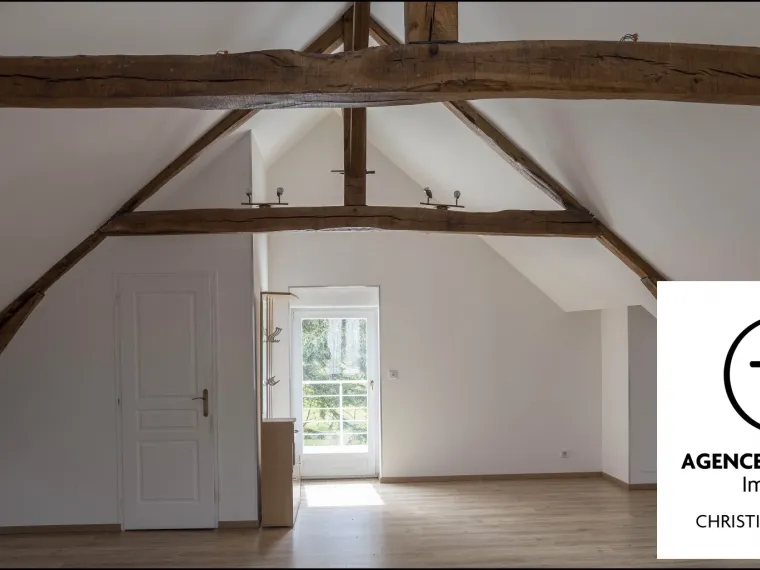 Grande maison de ville avec belles prestations et jardin bords d