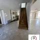 Grande maison de ville avec belles prestations et jardin bords d