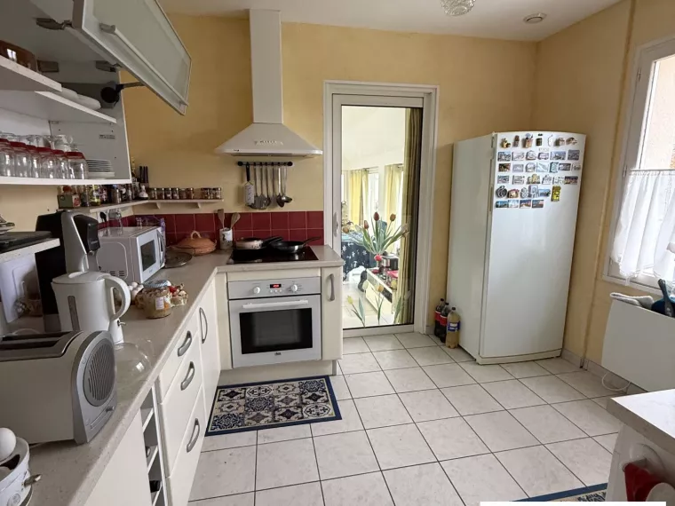 Maison avec piscine couverte