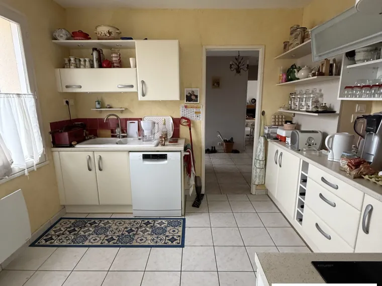Maison avec piscine couverte