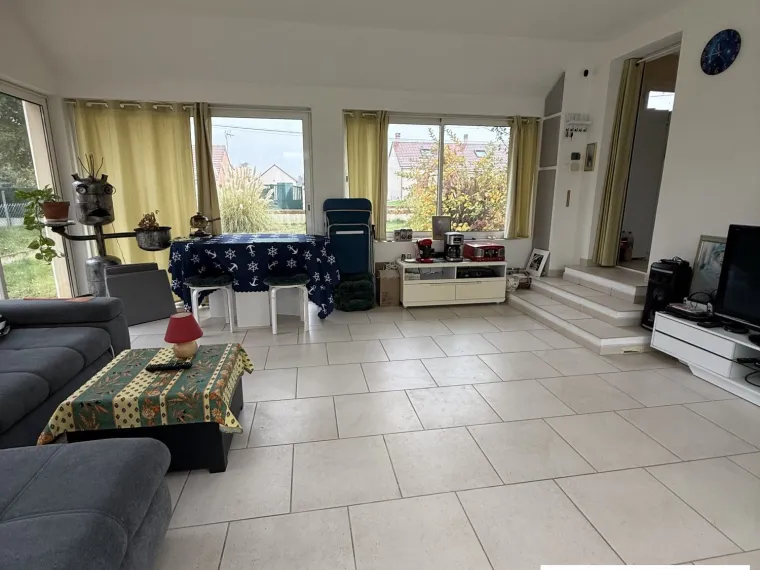 Maison avec piscine couverte