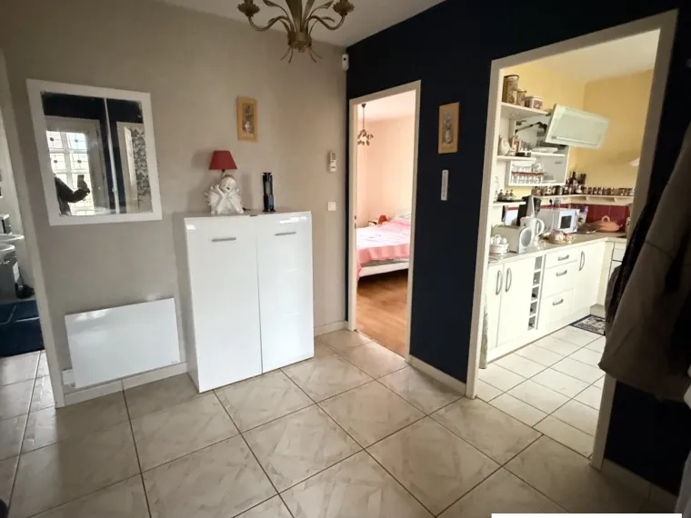 Maison avec piscine couverte