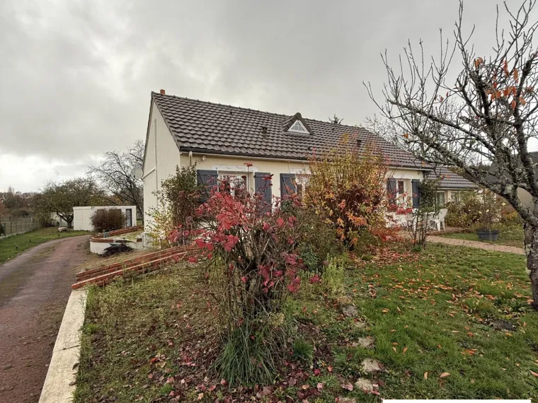 Maison avec piscine couverte