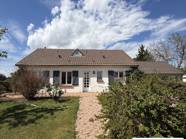 Maison avec piscine couverte