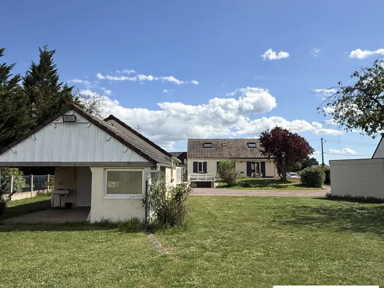 Maison avec piscine couverte