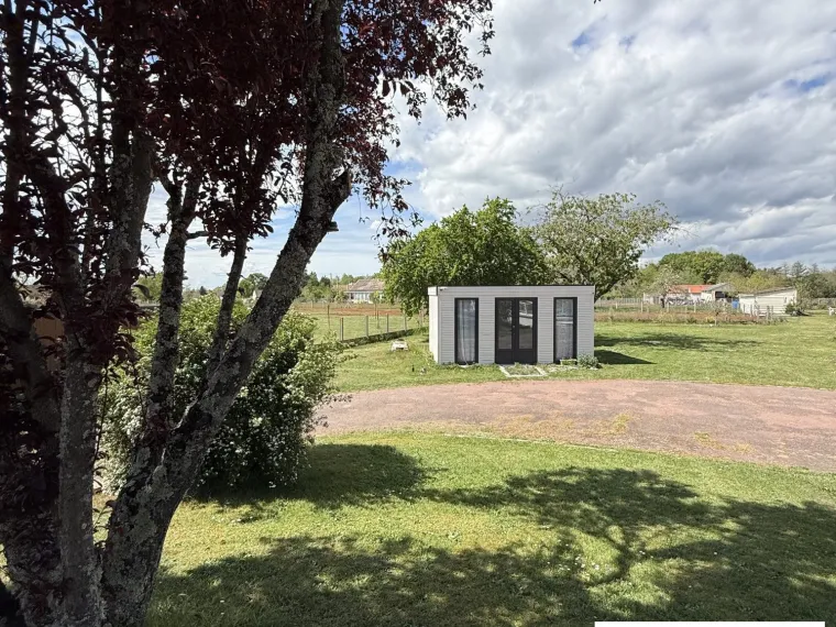 Maison avec piscine couverte