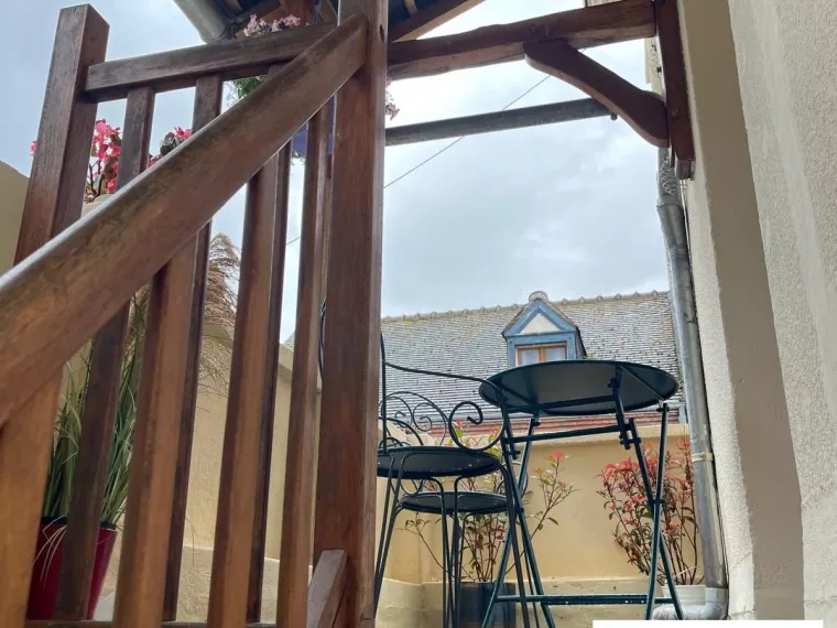 APPARTEMENT F4 TRIPLEX AU COEUR DU CENTRE VILLE DE SULLY SUR LO