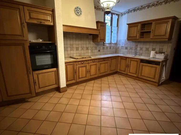 Maison de ville avec dépendances et maison d’amis