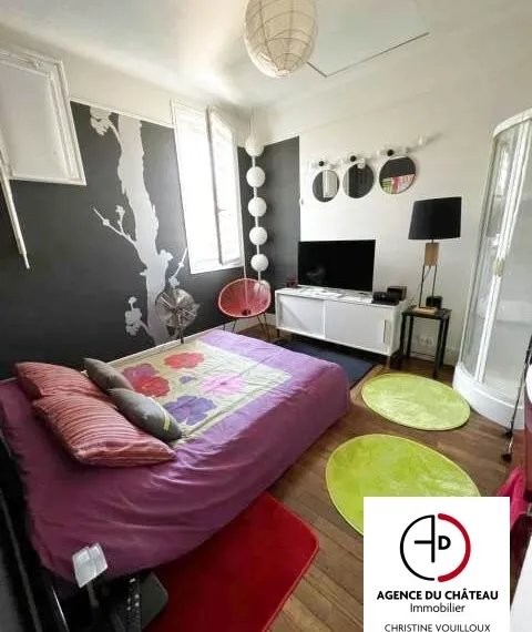 L’AGENCE DU CHATEAU VOUS PROPOSE UN SUBERBE PAS DE PORTE EN PLEI