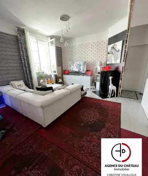 L’AGENCE DU CHATEAU VOUS PROPOSE UN SUBERBE PAS DE PORTE EN PLEI