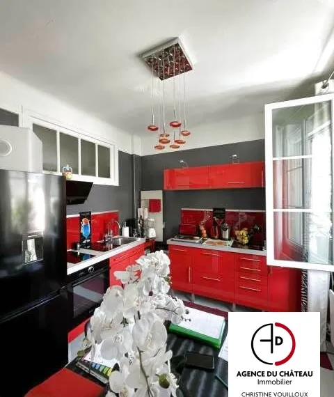 L’AGENCE DU CHATEAU VOUS PROPOSE UN SUBERBE PAS DE PORTE EN PLEI