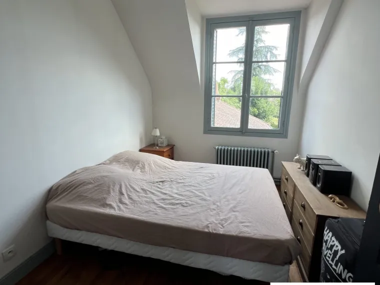 Maison de Ville de 1900 avec Grand Jardin et Charme Authentique