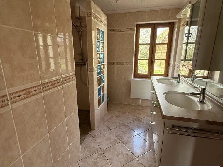BELLE RENOVATION POUR CETTE FERME