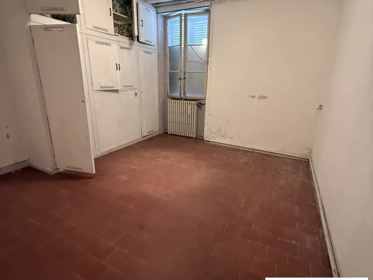 Maison ancienne à rénover à Cerdon avec jardin