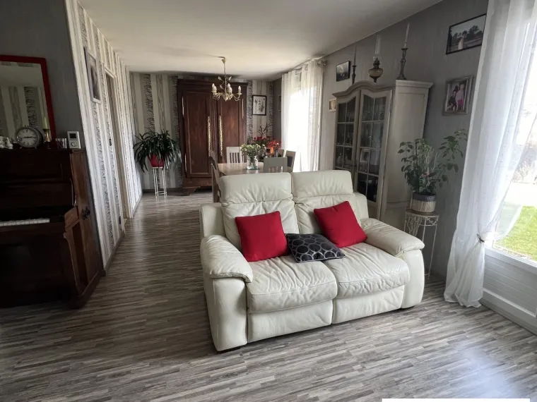 ÉLÉGANCE ET CONFORT : MAISON PAISIBLE À ST PÈRE SUR LOIRE