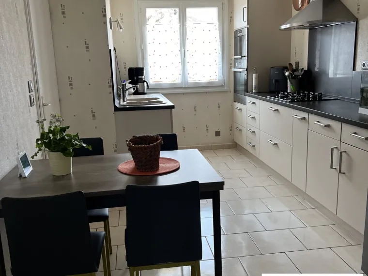 ÉLÉGANCE ET CONFORT : MAISON PAISIBLE À ST PÈRE SUR LOIRE