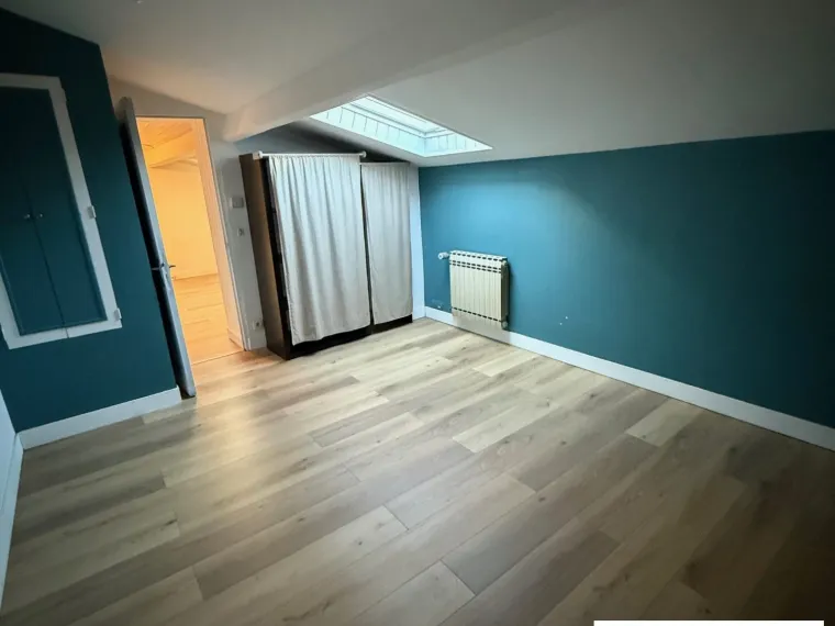 Entre Sully et St Benoit sur Loire Maison sur grand terrain