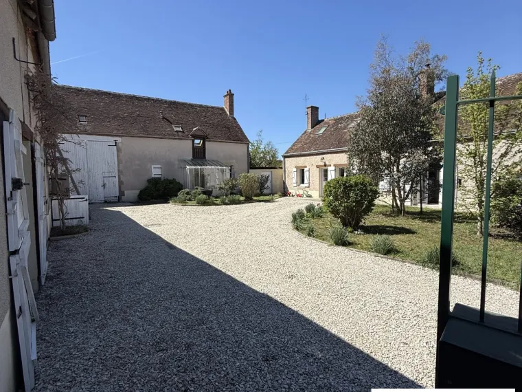 AU CALME BELLE FERME RENOVEE